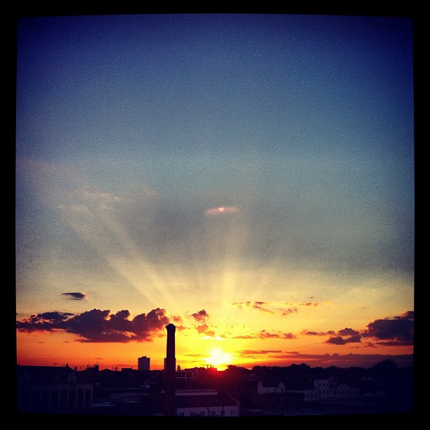 Never fails. #sunset #london
