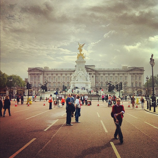 #london and I am like a tourist ))