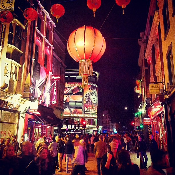 The #lights & buzz of #chinatown #london #night #nightlife