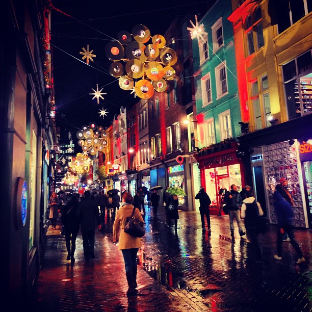 #rain #london #soho #street #streetphoto #night #instagood #iphoneonly #instagramhub