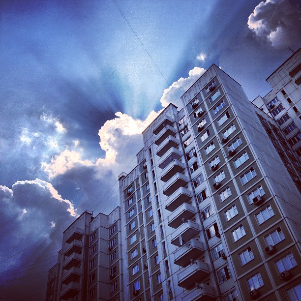 #lookingup #sky #skyporn #moscow #msk #москва #мск #architecture