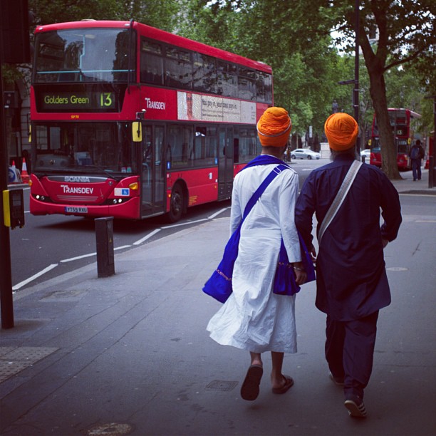 The orange turban day. #london #londonpop #london_only #ig_uk #ig_london #igerslondon #igers_london #street #streetphoto #streetphotography #uk