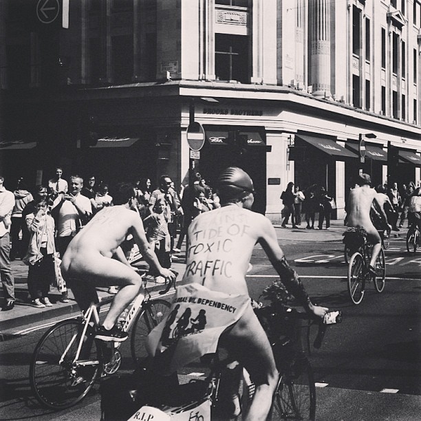 You got the message. Today I'm posting some images from London Naked Bike Ride. Check  skrinda.com for full story. #london #londonpop #london_only #ig_uk #ig_london #bnw_city #bnw_london #bw #bnw #blackandwhite #street #streetphoto #streetphotography #streetphotography_bw #bike #ride #nakedbikeride #igerslondon #igers_london #bnwlife #bnw_life