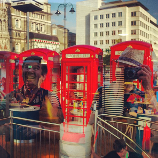 #messy #reflection. #london #londonpop #london_only #selfie #redbox #postbox #ig_london #igerslondon #igers_london