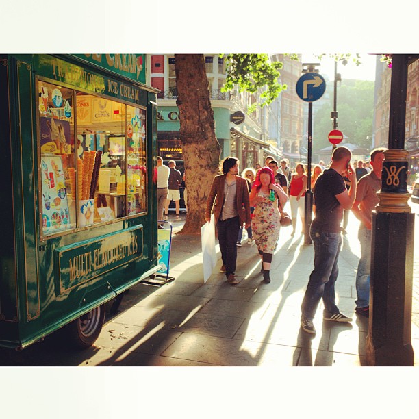 #london#londonpop #london_only #ig_uk #ig_london #street #streetphoto #streetphotography  #igerslondon #igers_london #lom_omi