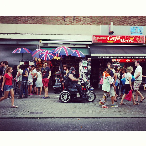 Good old #camden #london #londonpop #london_only #ig_uk #ig_london  #street #streetphoto #streetphotography #igerslondon #igers_london