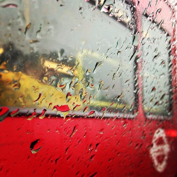 #rainy #bankholiday#london#londonpop #london_only #bus #red #rain #raindrops #window #street #streetphoto #streetphotography #ig_uk #ig_london #igerslondon #igers_london