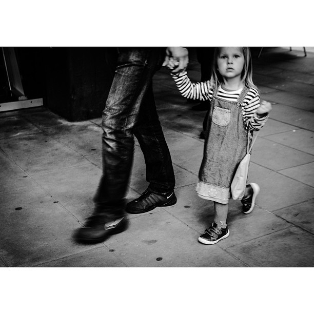 Little person. #london#londonpop #london_only #ig_uk #ig_london #bnw_city #bnw_london #bw #bnw #blackandwhite #street #streetphoto #streetphotography #streetphotography_bw #igerslondon #igers_london #streetshot_london #kid #child
