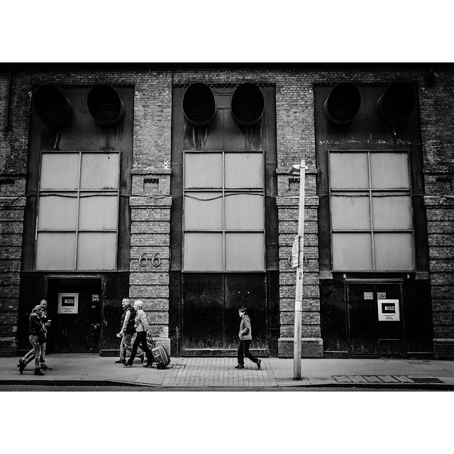 #london#londonpop #london_only #ig_uk #ig_london #bnw_city #bnw_london #bw #bnw #blackandwhite #street #streetphoto #streetphotography #streetphotography_bw #igerslondon #igers_london #lom_hit