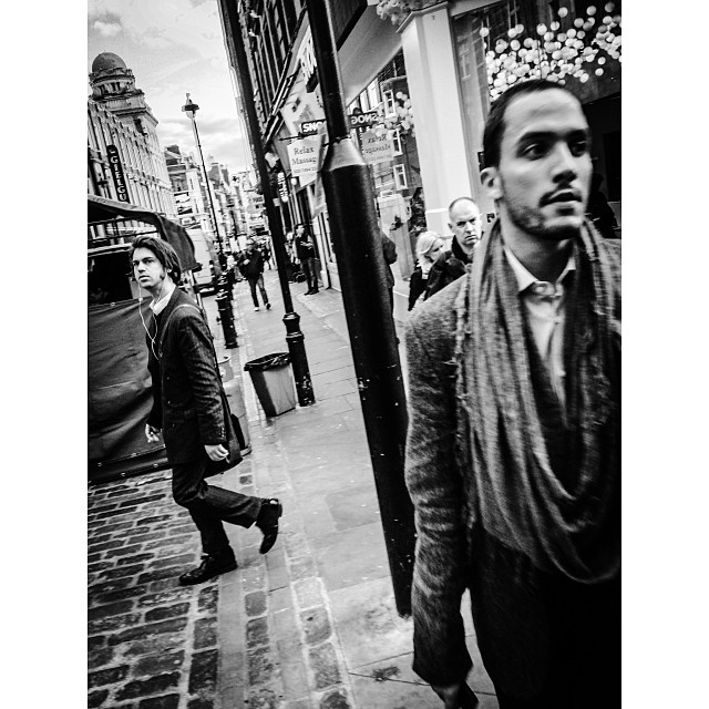 london#londonpop #london_only #ig_uk #ig_london #bnw_city #bnw_london #bw #bnw #blackandwhite #igerslondon #igers_london #street #streetphoto #streetphotography #streetphotography_bw  #iphoneonly #streetshot_london