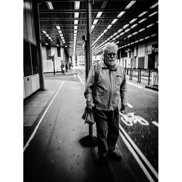 #london#londonpop #london_only #ig_uk #ig_london #bnw_city #bnw_london #bw #bnw #blackandwhite #igerslondon #igers_london #street #streetphoto #streetphotography #streetphotography_bw  #iphoneonly