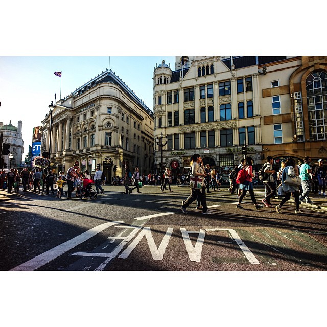 At #Piccadilly #street #streetphoto #streetphotography #london#londonpop#london_only #ig_uk #ig_london  #igerslondon #igers_london #capital #city