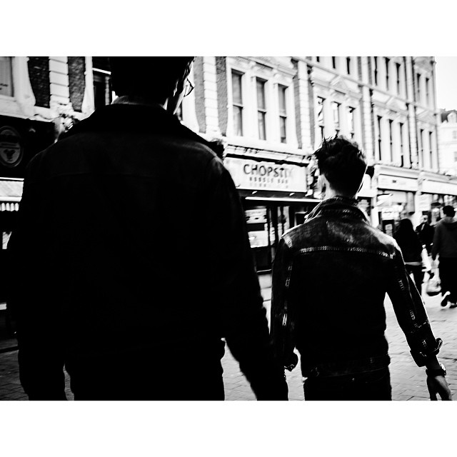#southken giant. #london#londonpop #london_only #ig_uk #ig_london #bnw_city #bnw_london #bw #bnw #blackandwhite #igerslondon #igers_london #street #streetphoto #streetphotography #streetphotography_bw