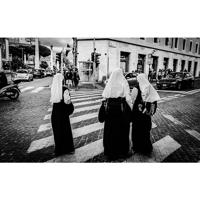 Young nuns. #bnw_city #bnw_rome #vatican #bnw_city_streetlife #rome #streetphoto