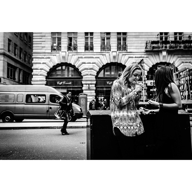 #london#londonpop #london_only #ig_uk #ig_london #bnw_city #bnw_london #bw #bnw #blackandwhite #street #streetphoto #streetphotography #streetphotography_bw #igerslondon #igers_london