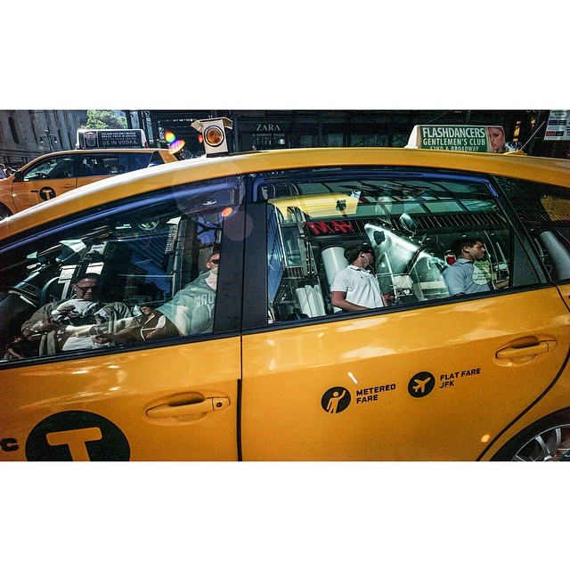 Attempted selfie#ny #nyc #newyork #newyorkcity #street #streetphoto #streetphotography #yellowcab