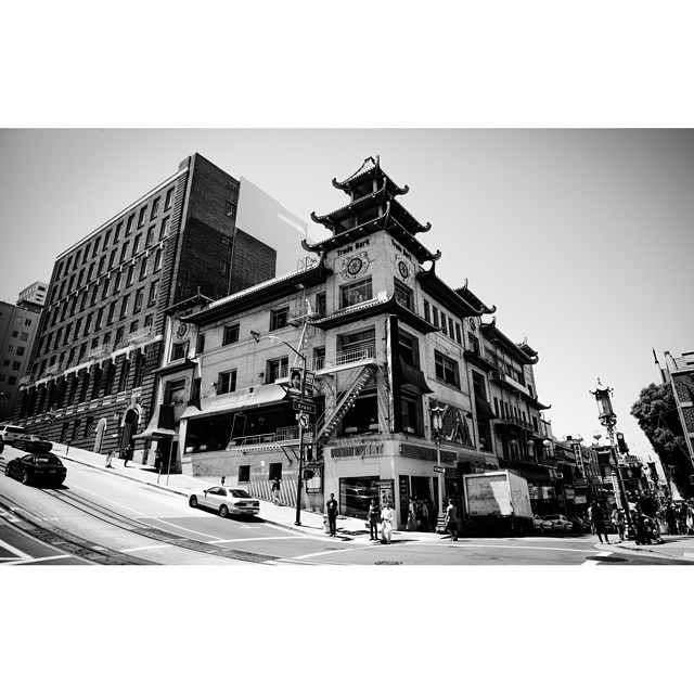 #sanfrancisco #chinatown #sf #bnw_sf #bnw #bnw_city #bnw_city_architecture #bw #blackandwhite