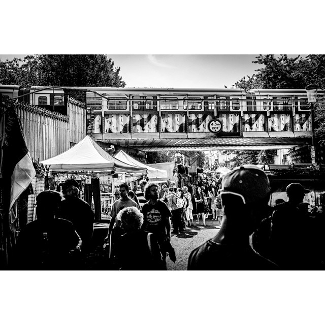 #portobello #market #london#londonpop #london_only #bnw_city #bnw_london #bw #bnw #blackandwhite #street #streetphoto #streetphotography #ig_london