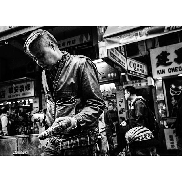 The Drill man. #hk  #hongkong #bnw #bw #bnw_city #bnw_hongkong #leicacamera #leicacraft #madeinwetzlar #lfimagazine #leica #leicam #leicam9 #leicammonochrom #streetphotography