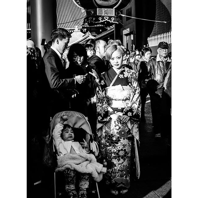 #Tokyo #bnw #bnw_city #bnw_tokyo #bnw_japan #streetphotography #lfimagazine #leica #leicacamera #leicacraft #leicam #leicam9 #leicammonochrom #madeinwetzlar #bw  #tokyopeople