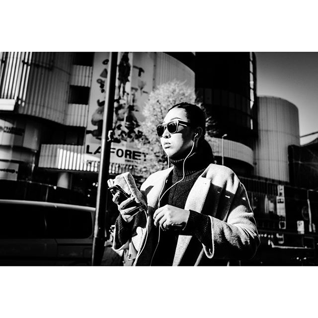#Tokyo #bnw #bnw_city #bnw_tokyo #bnw_japan #streetphotography #lfimagazine #leica #leicacamera #leicacraft #leicam #leicam9 #leicammonochrom #madeinwetzlar #bw #tokyopeople #japan #everybodystreet